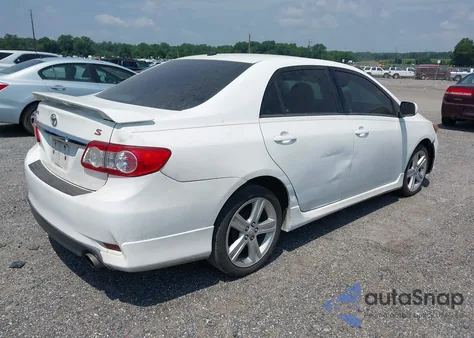 2013 Toyota Corolla S z USA, uszkodzony, nr VIN 2T1BU4EE7DC100066